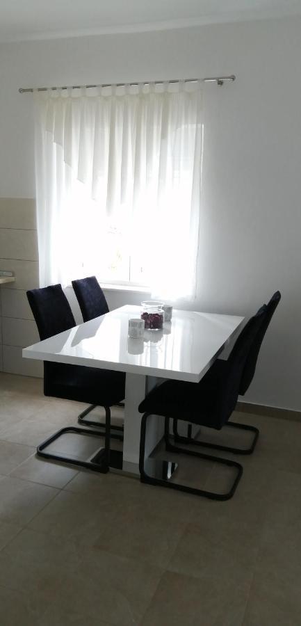 Apartman Borna Starigrad Paklenica Exteriér fotografie